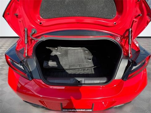 Used 2024 Toyota GR86 Premium image 24