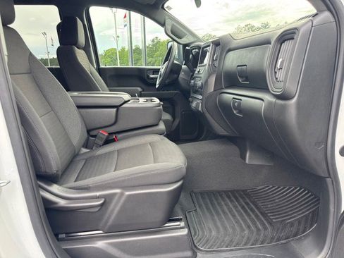 Used 2025 Chevrolet Silverado 2500 Custom w/ Custom Value Package AWD/4WD image 9