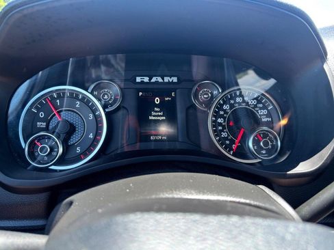 Used 2024 RAM 3500 Big Horn AWD/4WD image 18