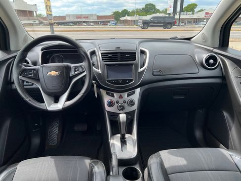 Used 2016 Chevrolet Trax LT w/ LT Convenience Package AWD/4WD image 18