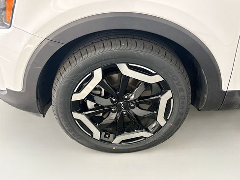 Used 2025 Kia Telluride S AWD/4WD image 11
