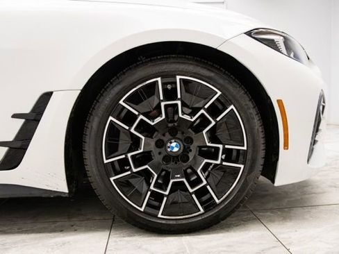Used 2025 BMW 430i xDrive w/ M Sport Package AWD/4WD image 32
