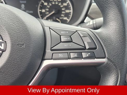 Used 2025 Nissan Altima 2.5 SV FWD image 16