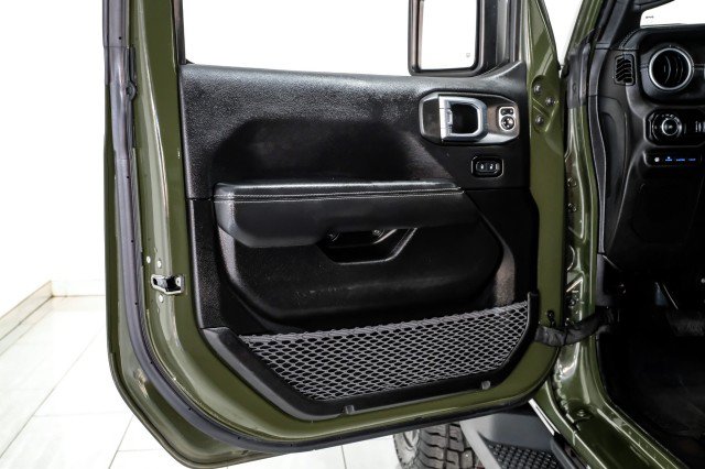 Used 2023 Jeep Wrangler Unlimited Sahara w/ Cold Weather Group AWD/4WD image 44