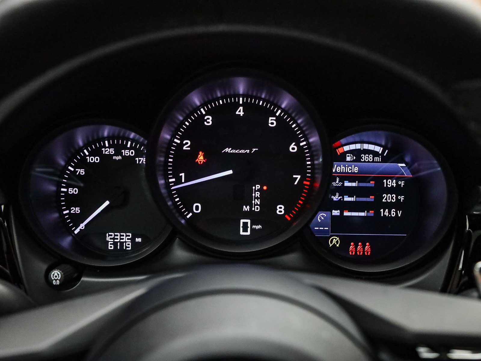 Certified 2025 Porsche Macan Turbo AWD/4WD image 29