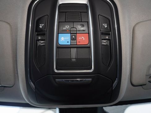 Used 2023 Jeep Grand Cherokee L Laredo image 23