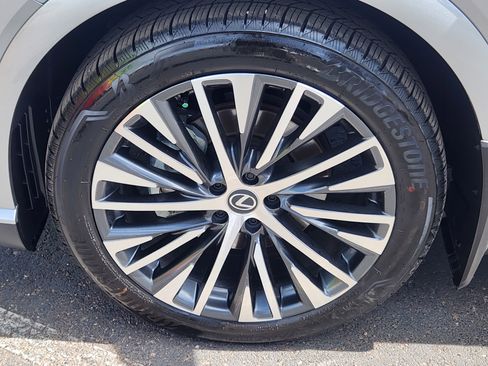 Used 2025 Lexus RX 350 w/ Convenience Package image 23