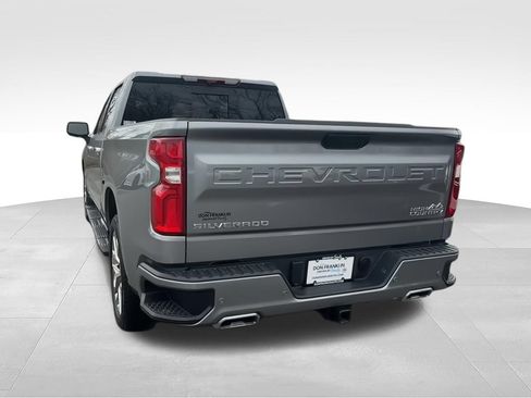 Used 2025 Chevrolet Silverado 1500 High Country w/ High Country Premium Package AWD/4WD image 7