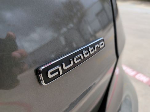 Certified 2023 Audi Q3 2.0T Premium Plus w/ Premium Plus Package image 40