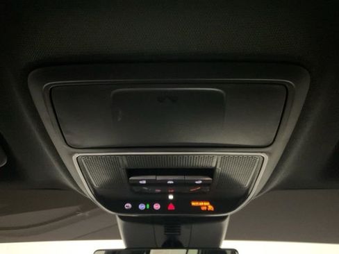 Used 2024 Chevrolet Traverse RS image 20