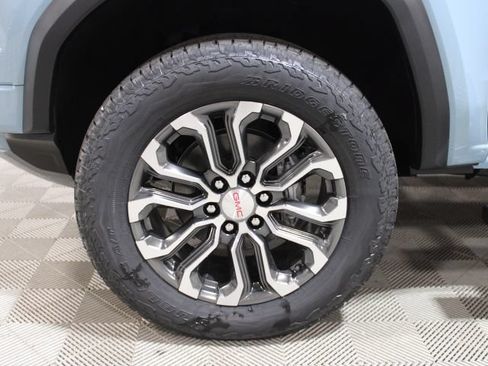 New 2026 GMC Canyon Denali AWD/4WD image 42