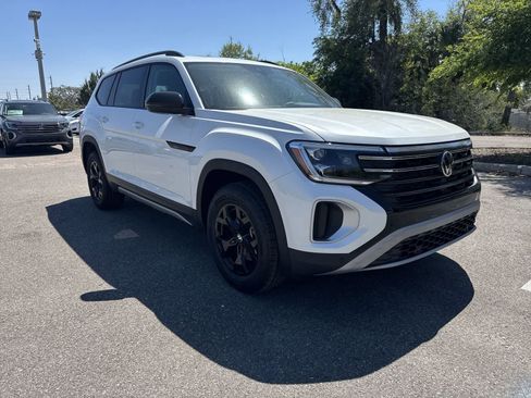 New 2026 Volkswagen Atlas Peak Edition AWD/4WD image 8
