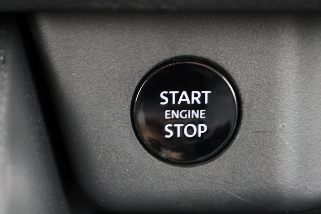 Used 2026 Nissan Rogue S FWD image 15
