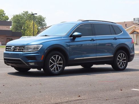 Used 2018 Volkswagen Tiguan SE AWD/4WD image 11