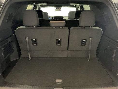 New 2026 Chevrolet Traverse LT w/ Sun and Wheel Package AWD/4WD image 31
