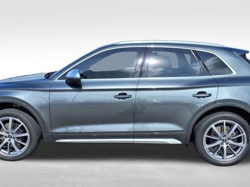 Used 2022 Audi SQ5 Premium w/ Convenience Package image 11