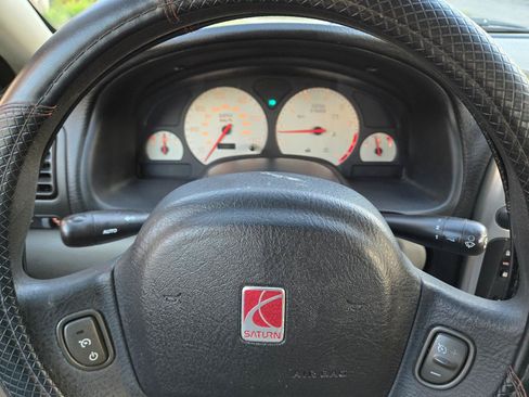 Used 2005 Saturn L-Series L300 FWD image 38