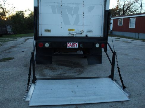 Used 2016 Chevrolet Express 3500 image 10