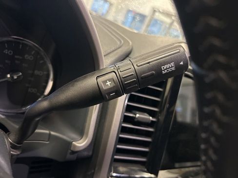 Used 2022 Ford F250 Lariat w/ Black Appearance Package image 22