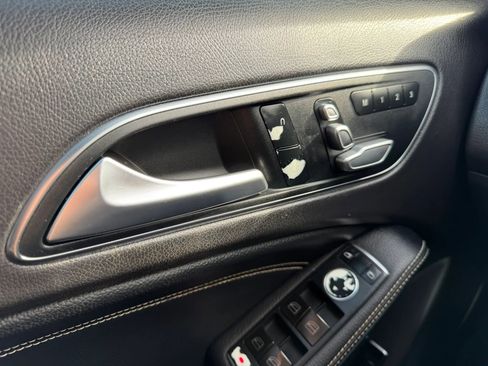 Used 2019 Mercedes-Benz GLA 250 4MATIC image 28