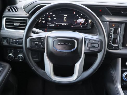 Certified 2024 GMC Yukon XL Denali AWD/4WD image 14