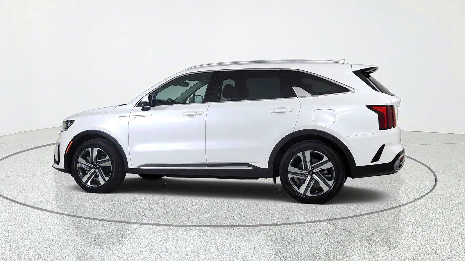 Used 2022 Kia Sorento EX w/ Panoramic Sunroof Package AWD/4WD image 4