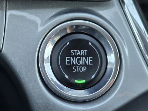 Certified 2025 Chevrolet Trax LT image 31