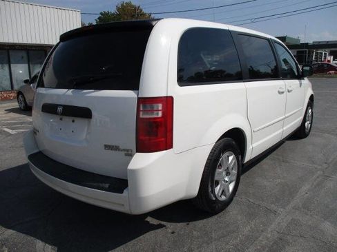 Used 2010 Dodge Grand Caravan SE w/ Climate Group image 10