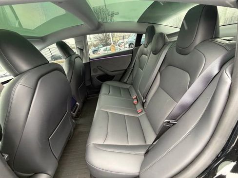 Used 2025 Tesla Model 3 image 32
