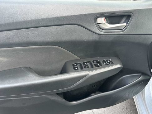 Used 2018 Hyundai Accent SE FWD image 15
