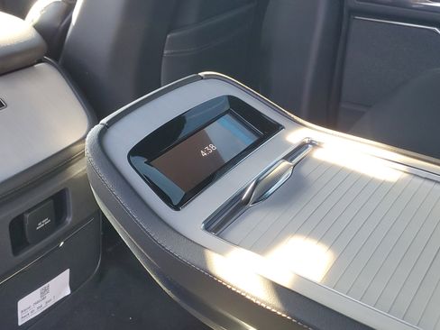 New 2025 Lincoln Navigator Reserve w/ Jet Appearance Package image 30