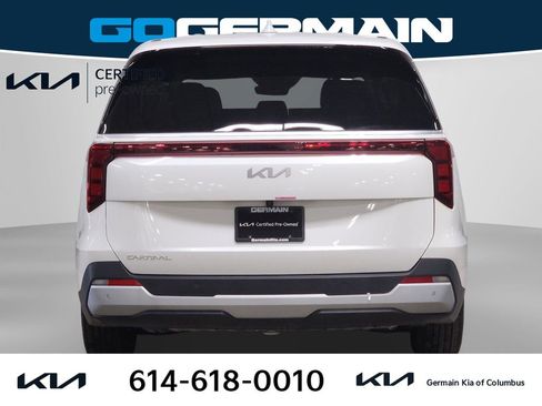 Certified 2025 Kia Carnival image 10
