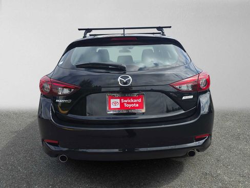 Used 2017 MAZDA MAZDA3 Sport FWD image 4