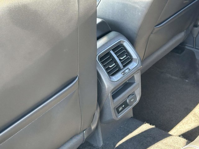 Used 2019 Volkswagen Tiguan SE AWD/4WD image 17