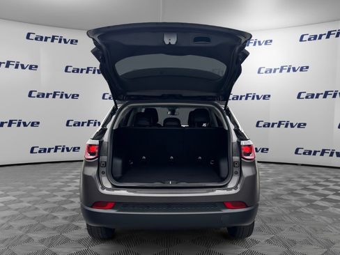 Used 2022 Jeep Compass Latitude AWD/4WD image 11