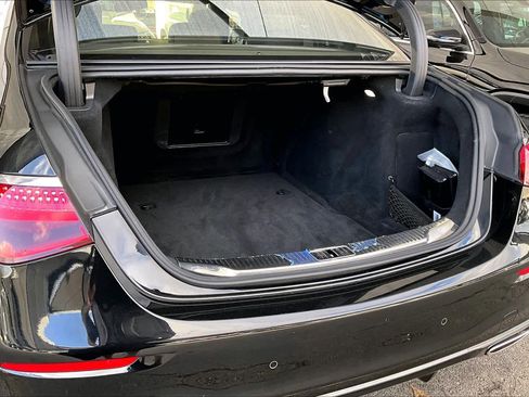 Certified 2022 Mercedes-Benz S 500 4MATIC w/ AMG Line Package image 37