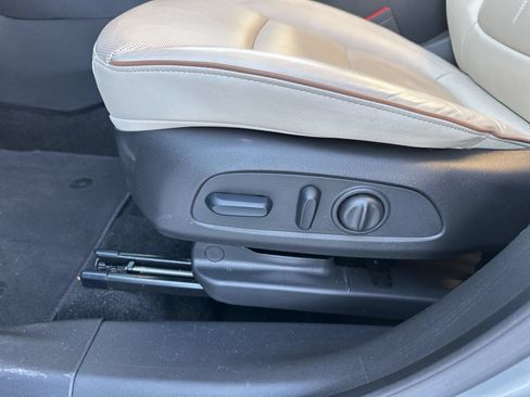 Used 2024 Buick Encore GX Avenir w/ Avenir Convenience Package AWD/4WD image 19