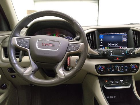 Used 2020 GMC Terrain Denali w/ Denali Premium Package FWD image 22