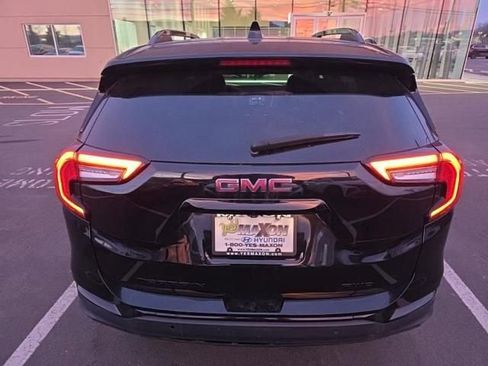 Used 2022 GMC Terrain SLT w/ Tech Package AWD/4WD image 10