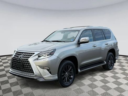 Used 2023 Lexus GX 460 Premium w/ Accessory Package AWD/4WD image 5