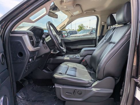 Used 2022 Ford Expedition Max XLT AWD/4WD image 15