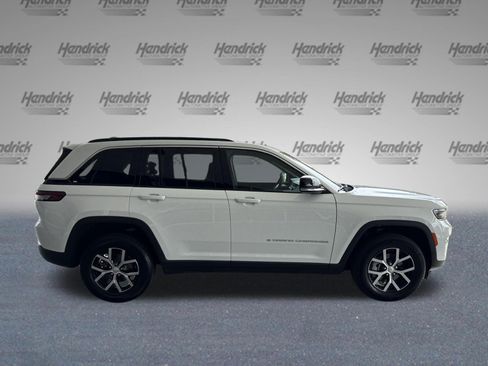 Used 2025 Jeep Grand Cherokee Limited AWD/4WD image 10