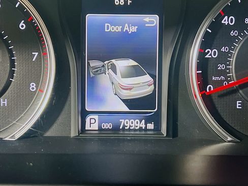 Used 2017 Toyota Camry SE FWD image 11