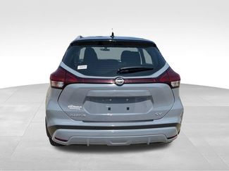 Used 2023 Nissan Kicks SV FWD video 4