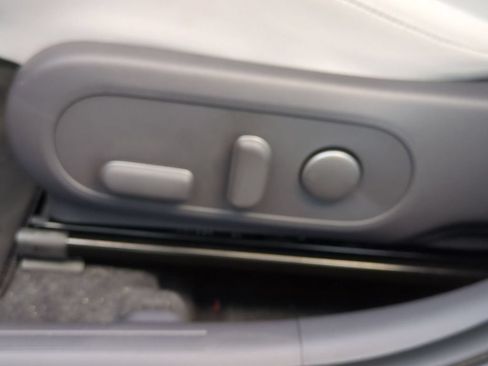 Used 2025 Hyundai Kona SEL FWD image 21