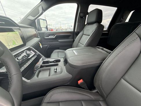 New 2026 GMC Sierra 3500 Denali w/ Denali Reserve Package image 22