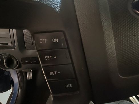 Used 2009 Ford Escape XLT image 16