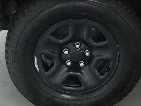 Used 2023 Jeep Wrangler Sport AWD/4WD image 12