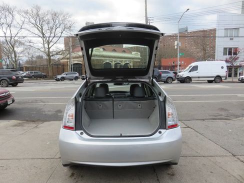 Used 2013 Toyota Prius Plug-In Hybrid image 22