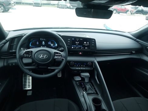 New 2026 Hyundai Elantra Sport FWD image 18
